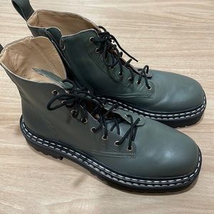 Gorgeous Green combat boot